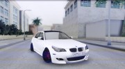 BMW M5 E60 Stanced para GTA San Andreas miniatura 1