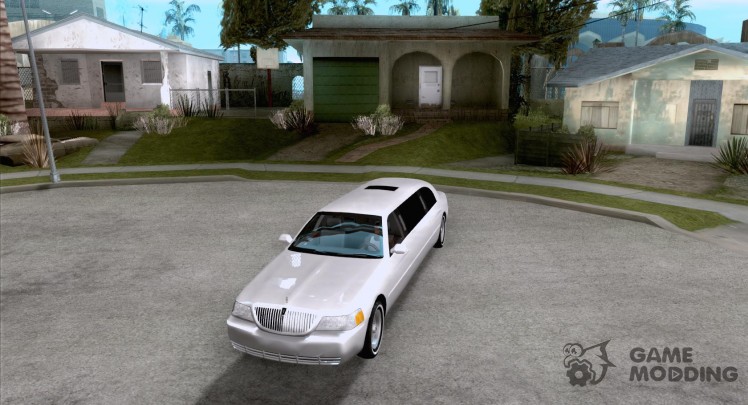 Lincoln Towncar limo 2003