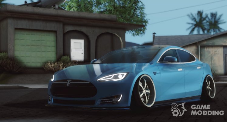 Tesla Model S Stance