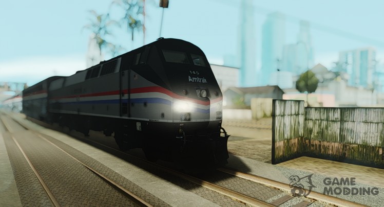 Los pasajeros de la locomotora GE P42DC Amtrak Phase III 40th Anniversary