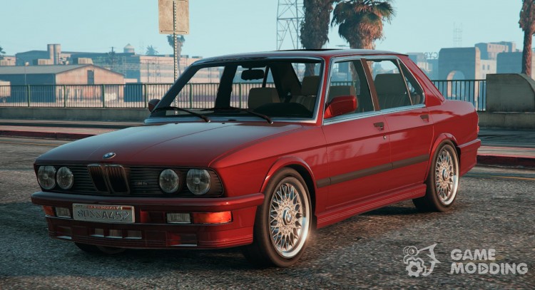 El BMW M5 E28 1988 para GTA 5