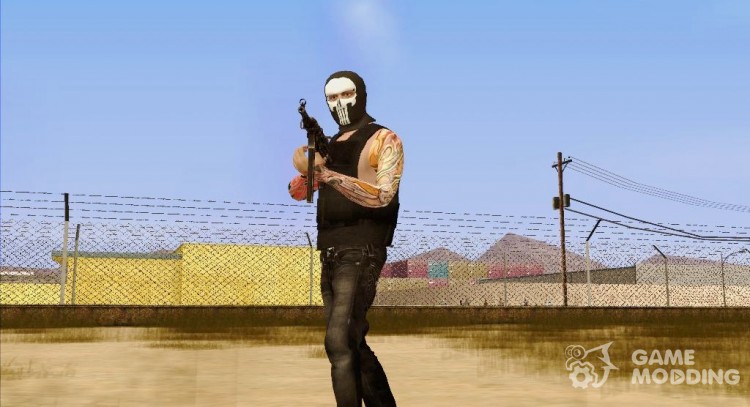 El hombre en la máscara de карателя de GTA Online para GTA San Andreas
