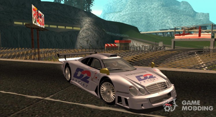 Mercedes-Benz CLK GTR Road versión con Spoiler de carbono para GTA San Andreas