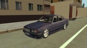 BMW 525i 1994 para GTA San Andreas miniatura 1