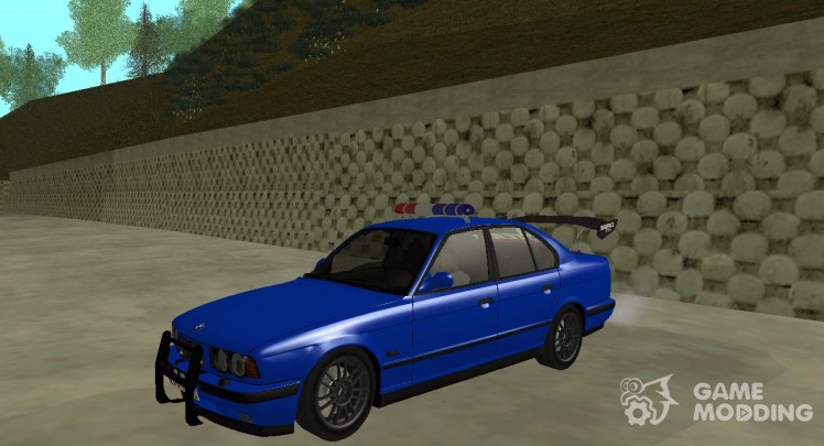 El BMW M5 POLICE