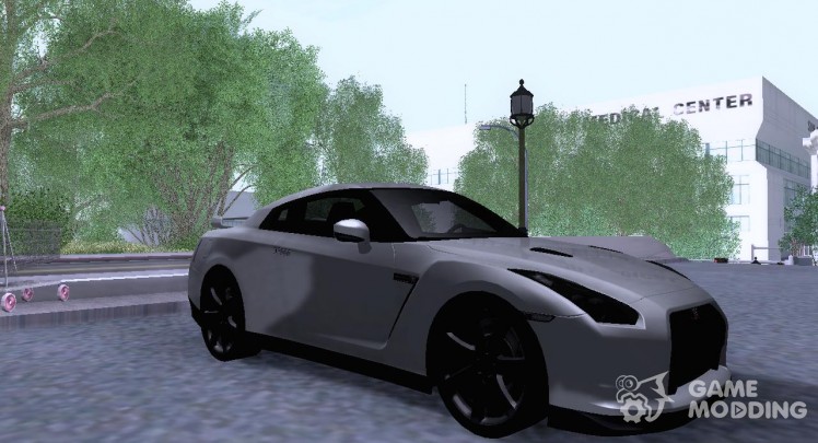 El Nissan GT-R35 v1