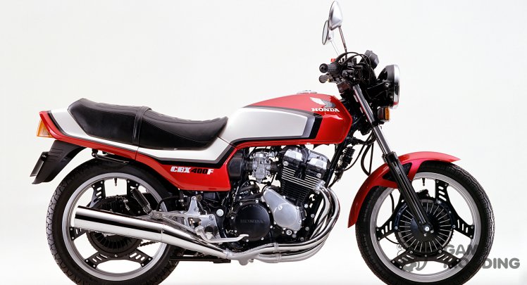 Автомобиль Honda CBX400F новый звук