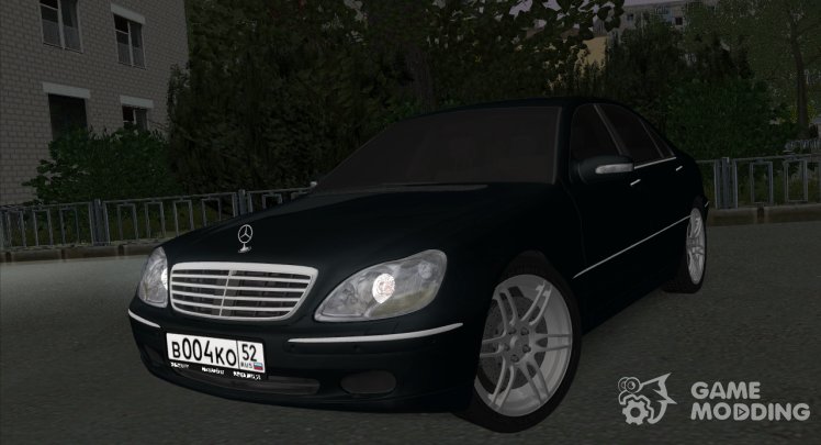 Mercedes-Benz W220 S600