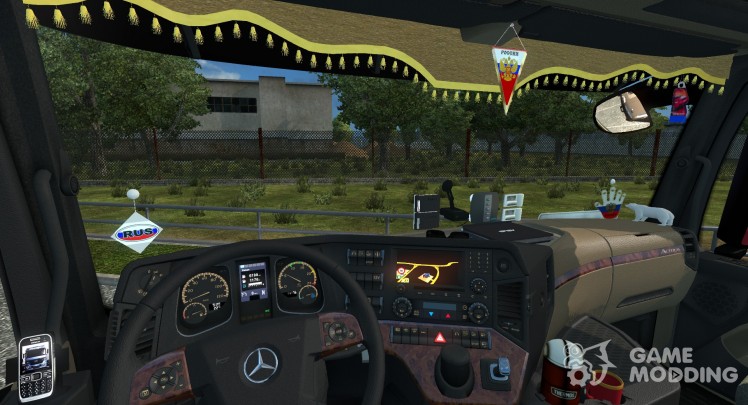 El interior de Mercedez-Benz Actroz MP 4
