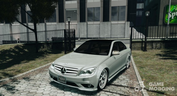 Mercedes-Benz C350 Avantgarde v2.0