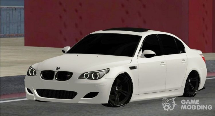 El BMW M5 E60 v10 estilo Aze para GTA San Andreas