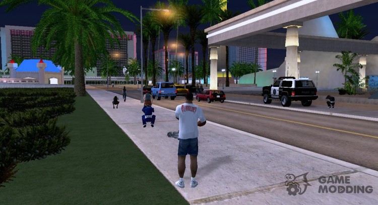 Pedestrians are afraid when they see the guns for GTA San Andreas