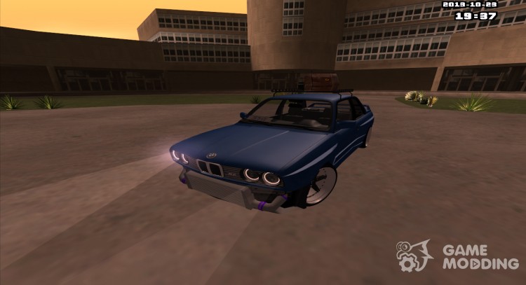 BMW M3 E30 WITH ROOF TRUNK - Jaras for GTA San Andreas