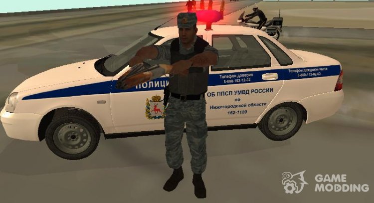 El oficial de la policía antidisturbios en бронежелете y la forma de diseño antiguo para GTA San Andreas